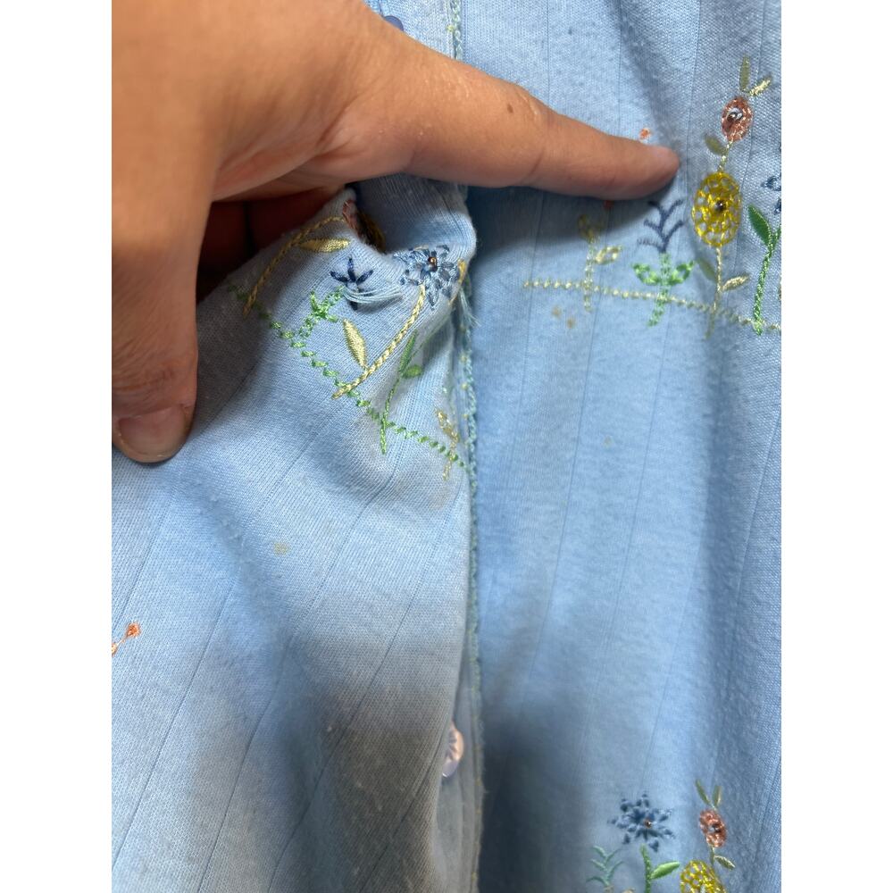 VTG Button Up XL Blue Embroidered Flowers Girl Riding Bike Ribbed - Picture 4 of 11